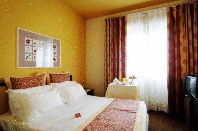 Hotel Le Calandre Rubano Exterior foto